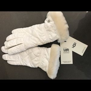 UGG Quilted All Weather Gloves